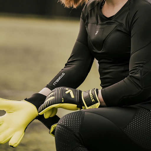 How Does Artificial Turf Affect Soccer Goalie Gloves? Storelli