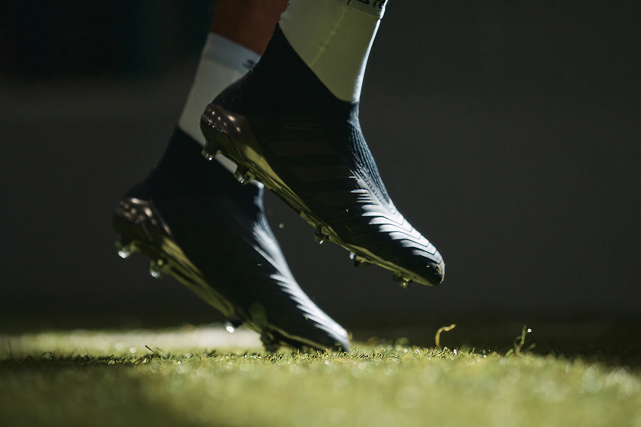 Best Football Boots for Goalkeepers in 2026: Pro Guide & Top Picks