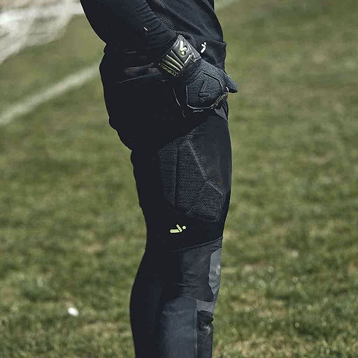 Pants for goalkeepers