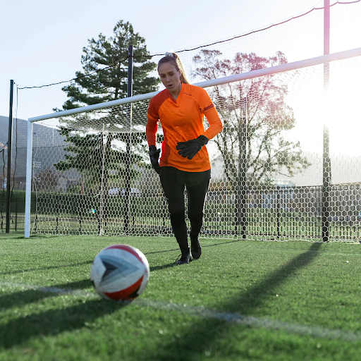 Soccer Jerseys and Tops Can Reduce Heat Injury Risk