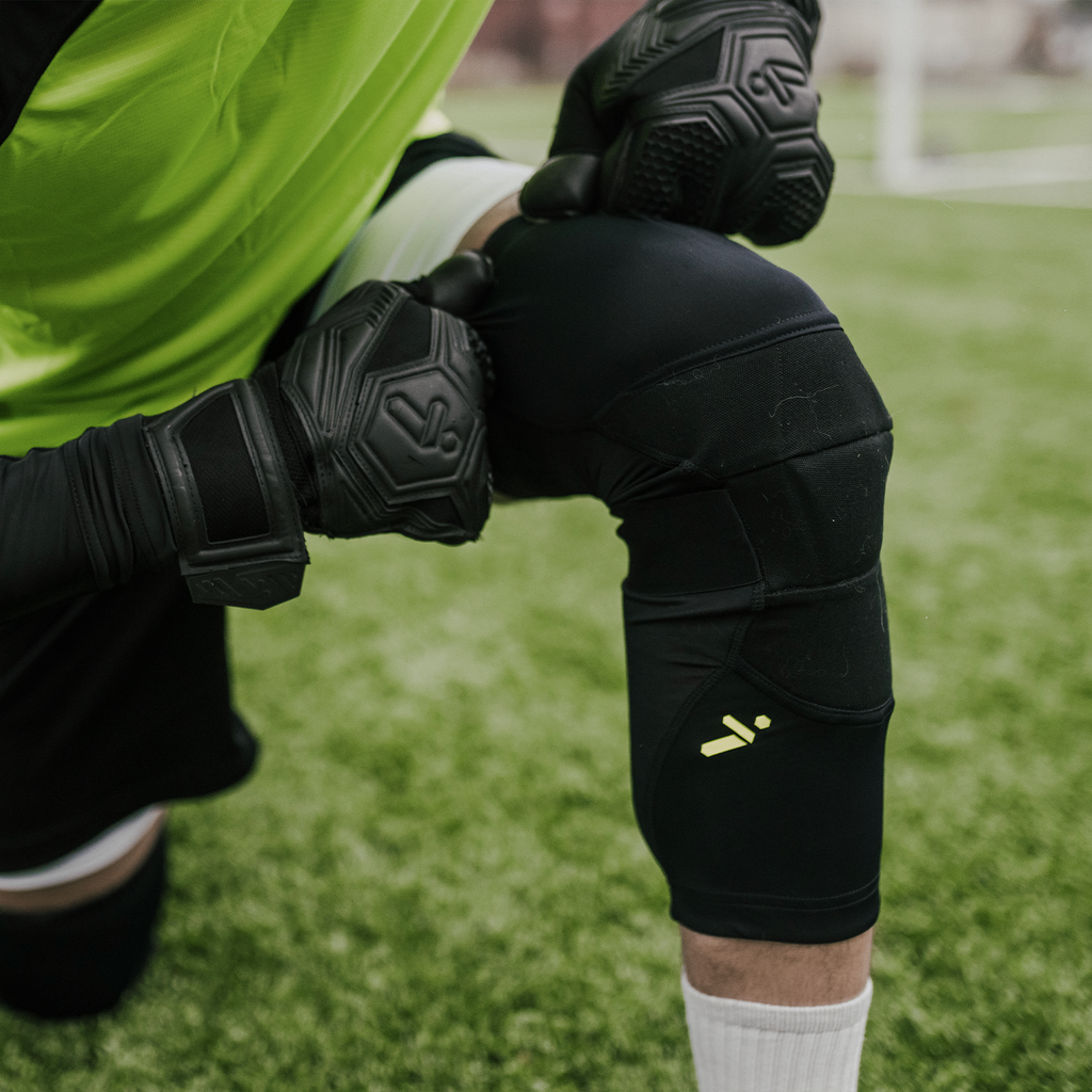 Knee pads for goalkeeper on sale