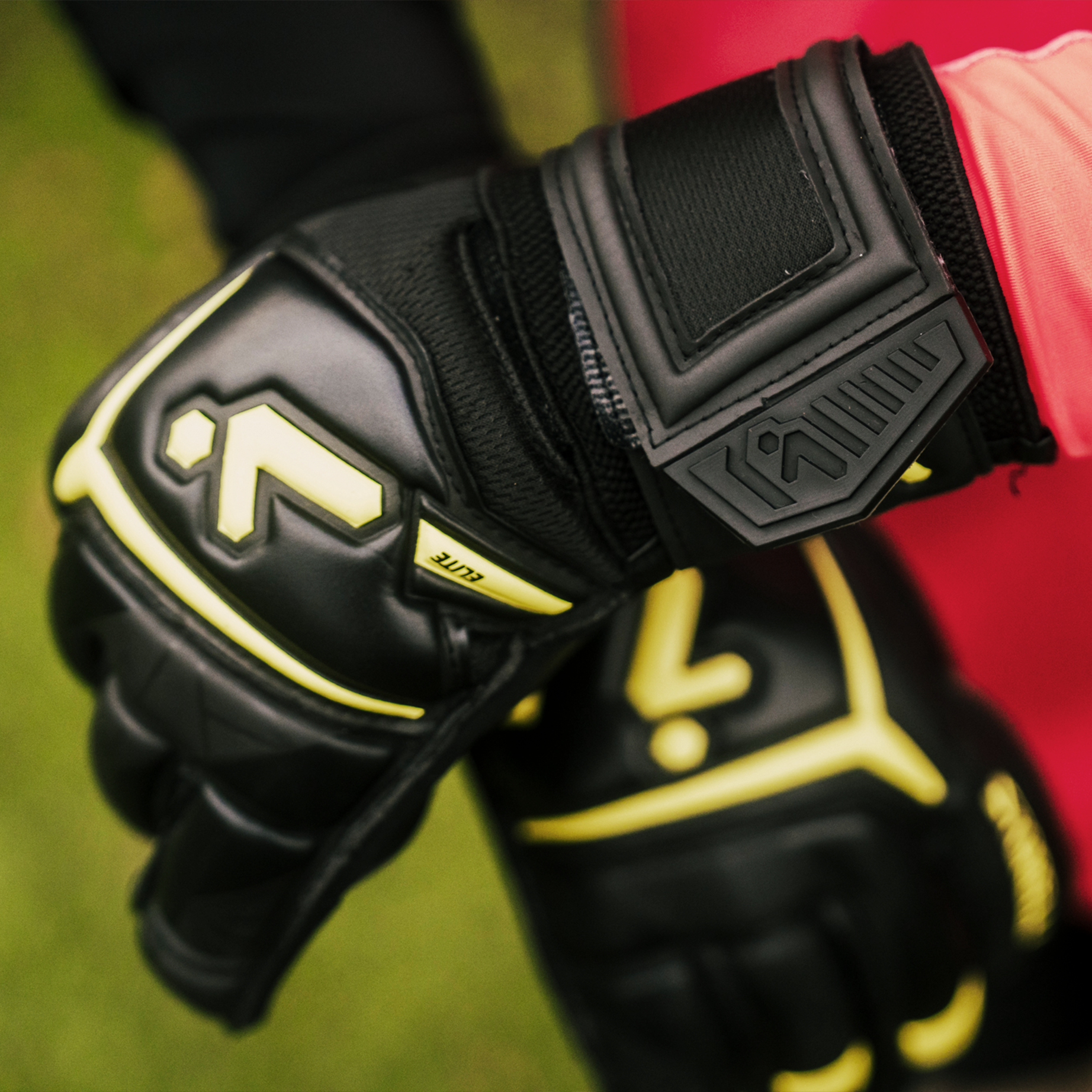 Storelli Gladiator Elite 3 Goalkeeper Gloves-8